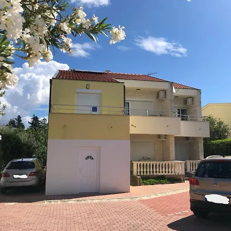 公寓 Apartment-villa Vesna 普利拉卡