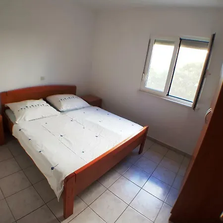 Apartment-villa Vesna
